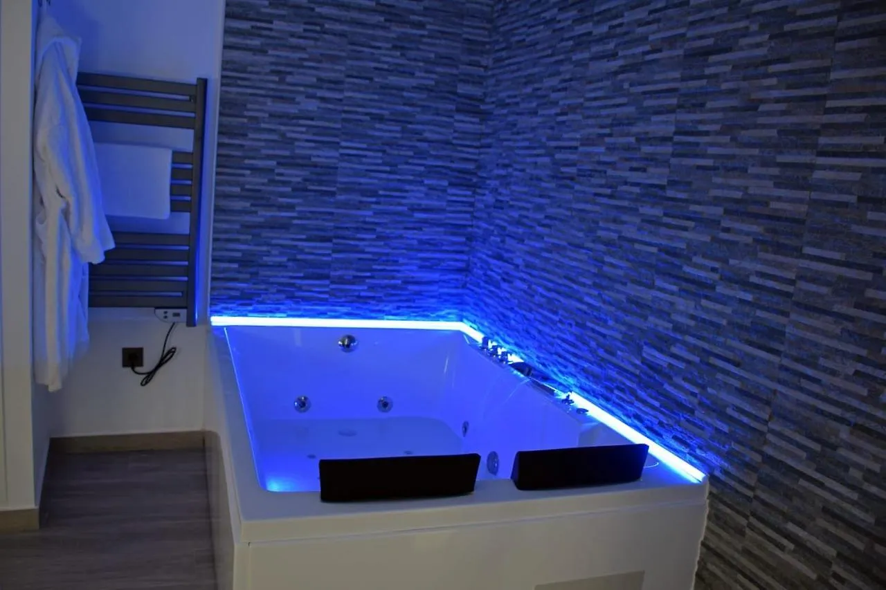 Alojamientos Lola, Suite Con Jacuzzi Benalup-Casas Viejas 0*,