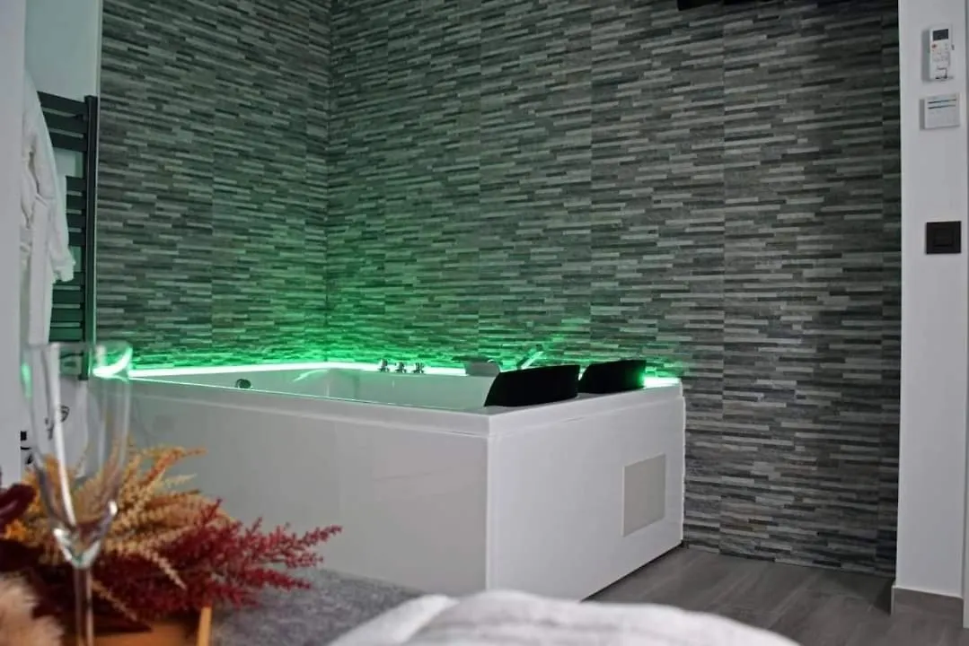Alojamientos Lola, Suite Con Jacuzzi Benalup-Casas Viejas Apartmán